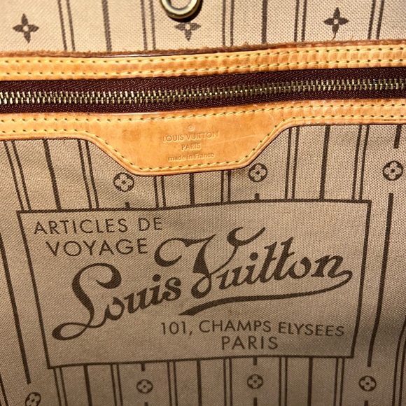 Louis Vuitton Articles De Voyage 101. Champs Elysees Paris - Picture 3 of 6